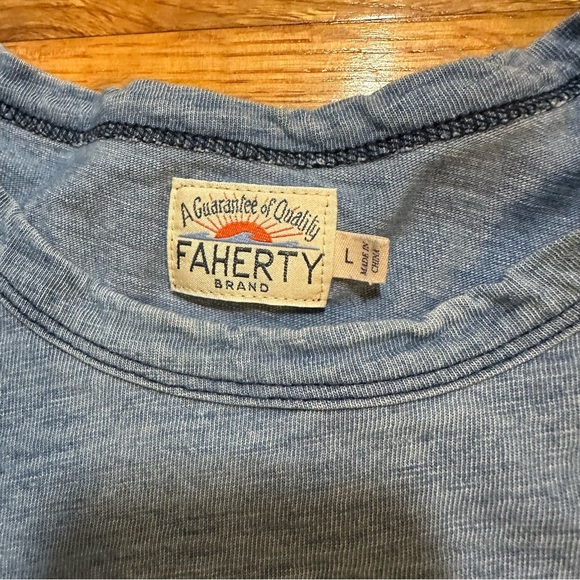 FAHERTY SURF STRIPE POCKET TEE - MEDIUM WASH INDIGO & RED Size L (a2 - Picture 8 of 13